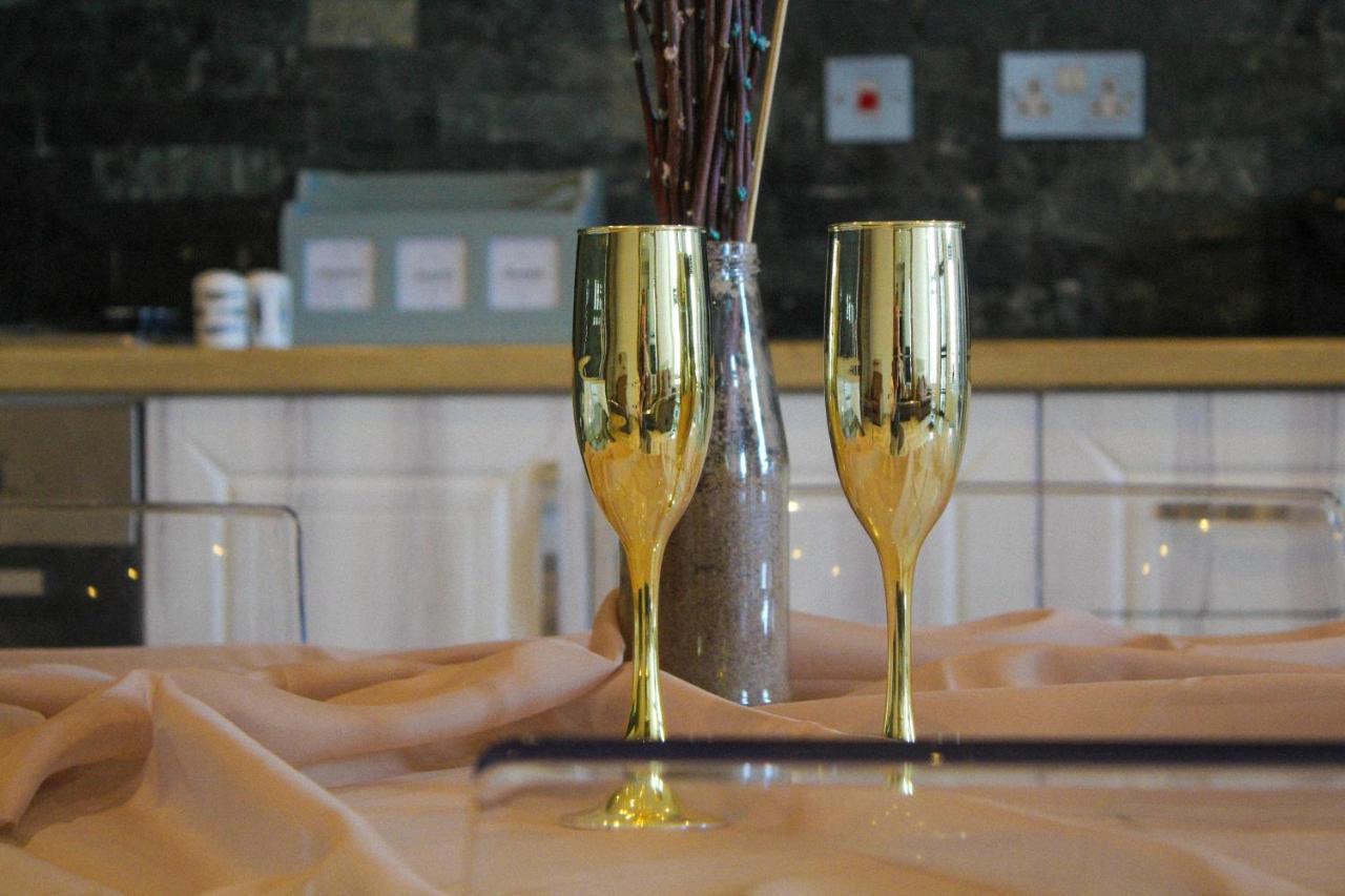 Appartamento Lavish 2 Bed Sleeps 5 Near Lanark Carstairs Esterno foto